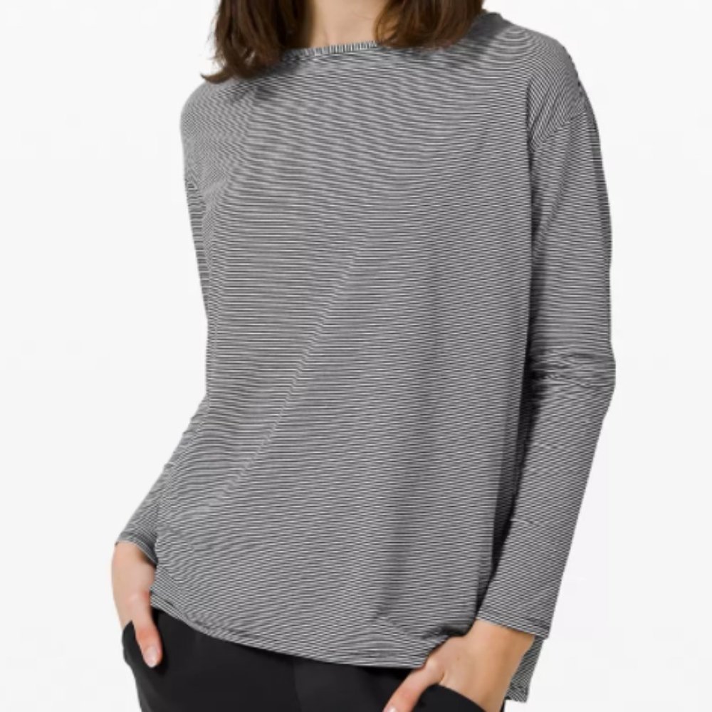 *NWT* LULULEMON BACK IN ACTION TEE